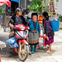 tržiště v Dong Van